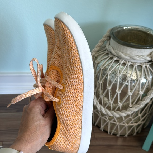 All Birds Sz 9   Yellow  Worn 1 time. - Picture 3 of 5